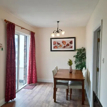Apartment Bay *