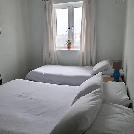 Apartment Bay *